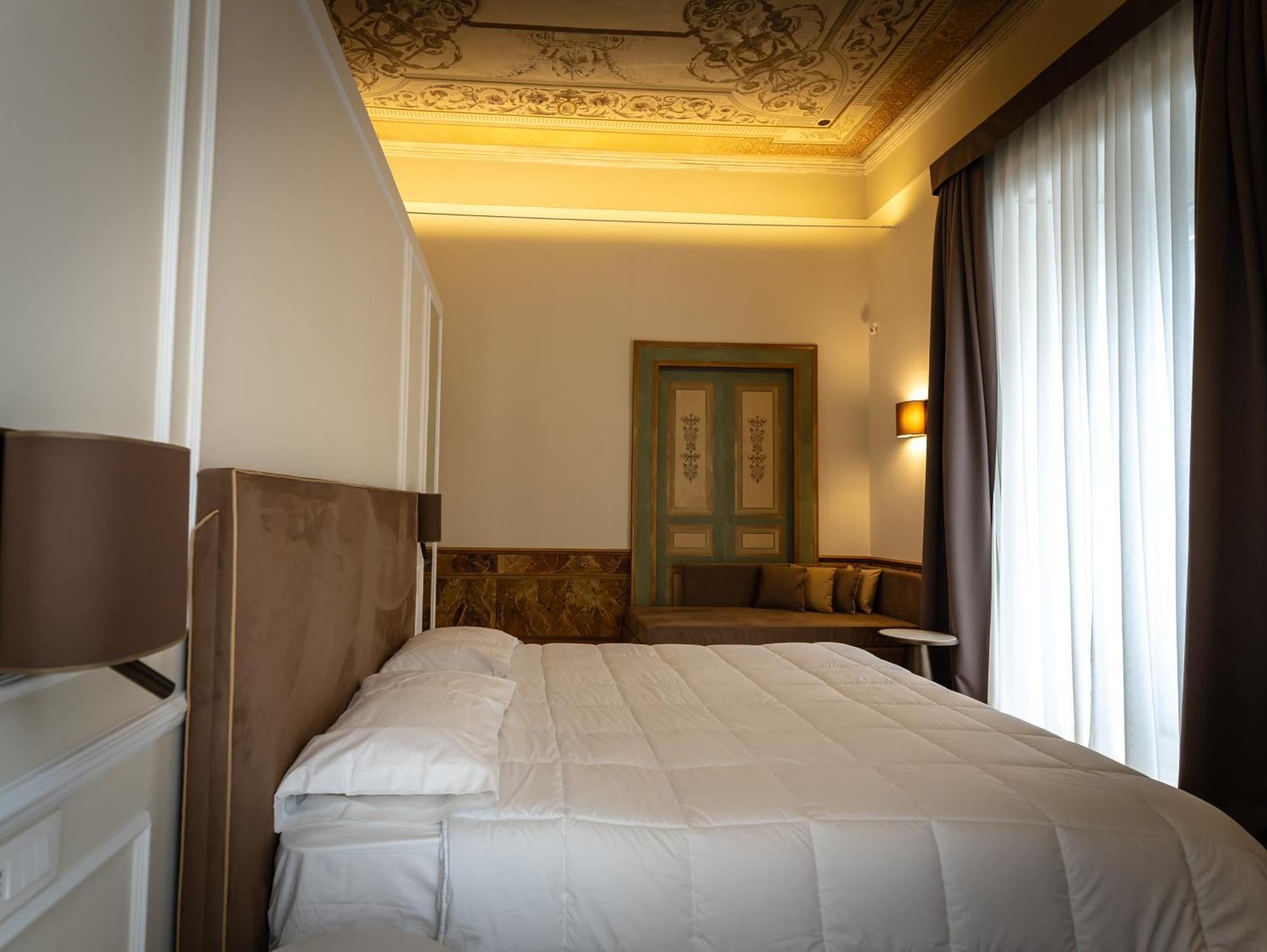 Hotel Antica Dimora Pessina Neapel Exterior foto