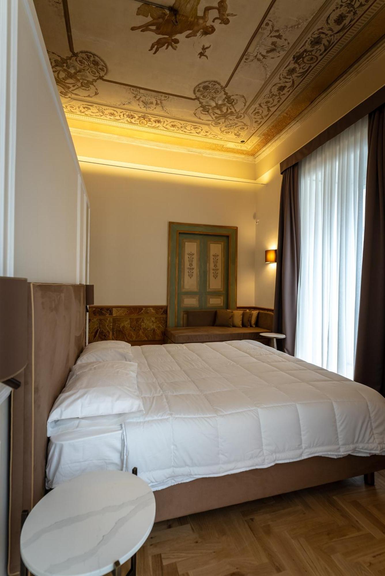 Hotel Antica Dimora Pessina Neapel Exterior foto